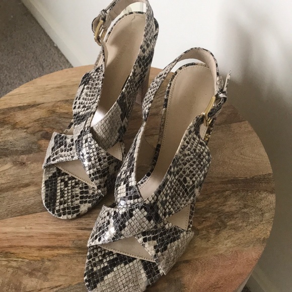 JONES NEW YORK  Snake Skin 4” Block Heels … - Picture 2 of 6